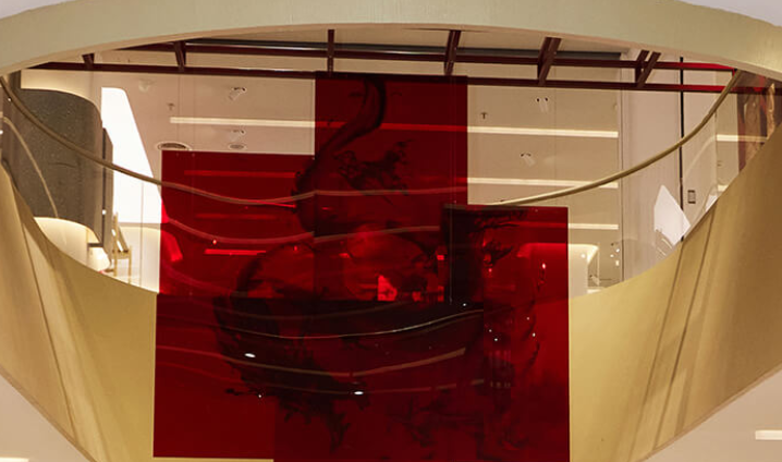 波司登龙年联名系列全球首发 温暖中国家庭47年，波司登成热门新年礼